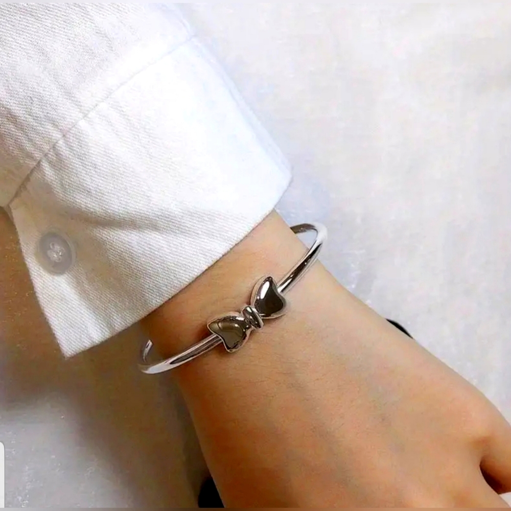 Fashioned Silver Bowknot Adjustable Bangle Bracelet